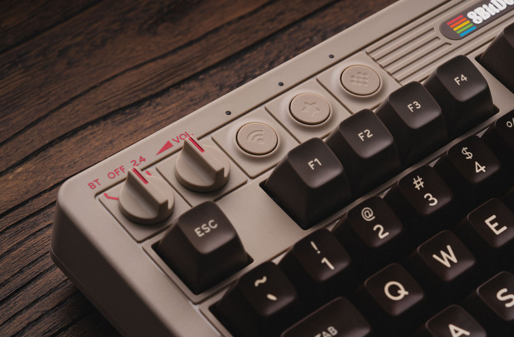 8bitDo C64 에디션 레트로 기계식 키보드 사진2